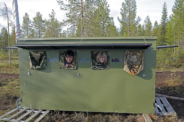 phoca_thumb_l_nn_Sissel_og_Eva_i_bjrnekamuflasjen